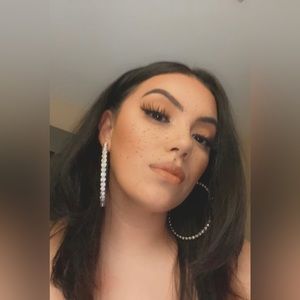 Meet your Posher, Francisca